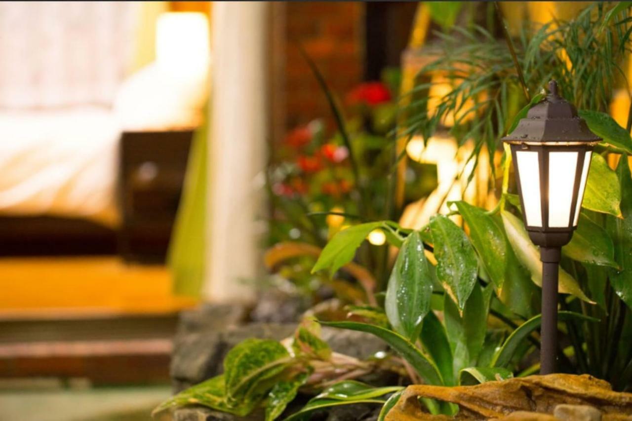 Guest House Matsuyama Наха Екстериор снимка